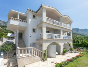 Apartments with a parking space Podaca, Makarska - 6736